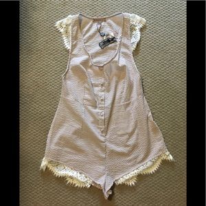 For Love And Lemons Other - For Love & Lemons Seersucker & Lace Romper For Love And Lemons Other - For Love & Lemons Seersucker & Lace Romper